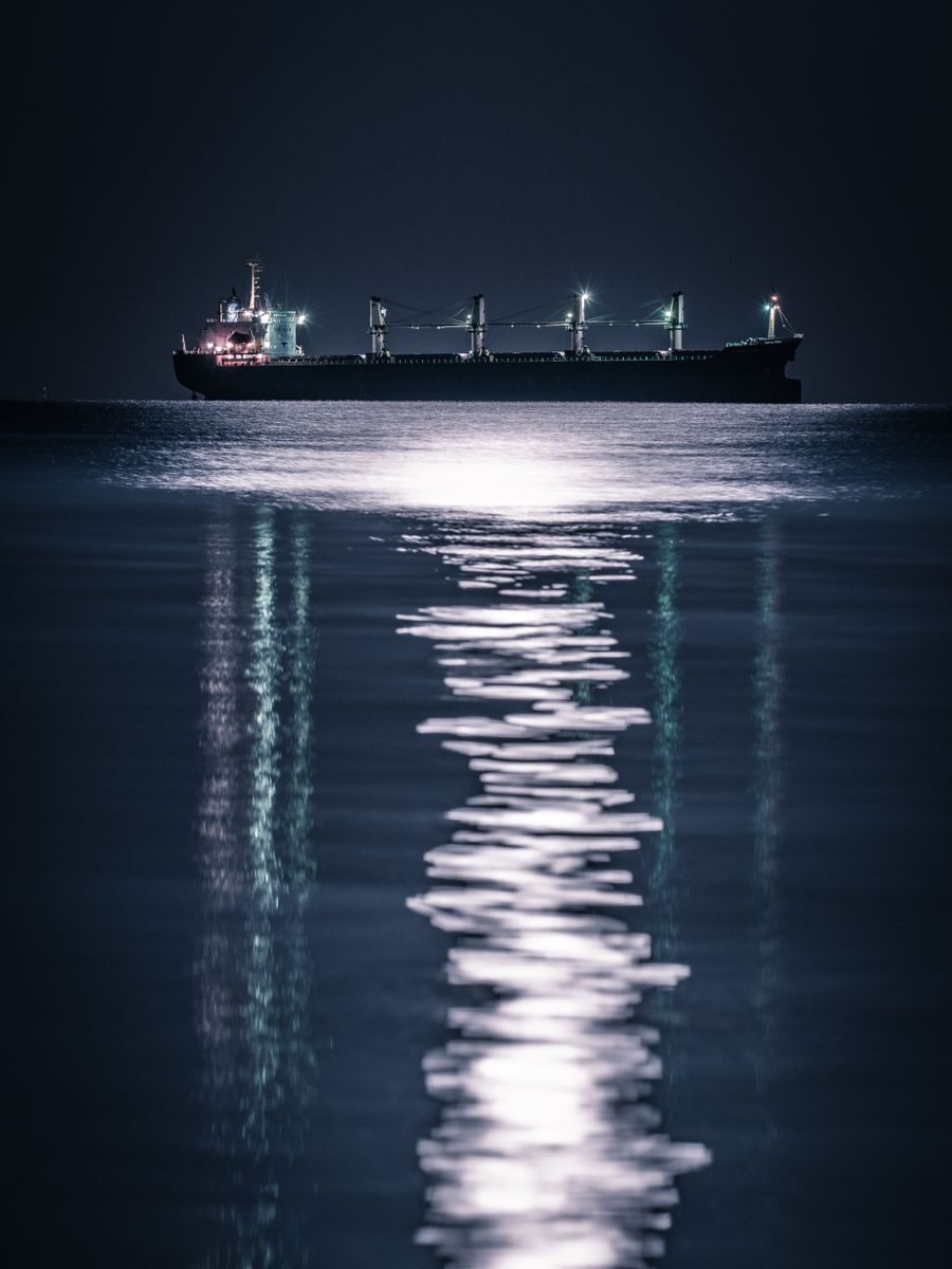 How to Detect Dark Ships